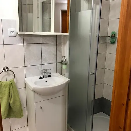 Tradicni Cesky Dum S Loznicemi V Podkrovi Appartamento *